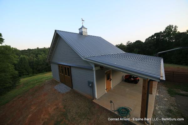 2 Stall Horse Barn In North Georgia